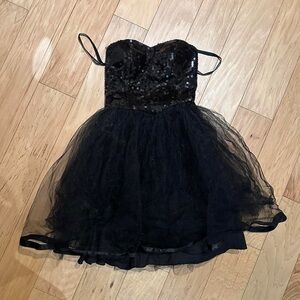 Morgan & Co. Black Sequin Formal Dress. Xs